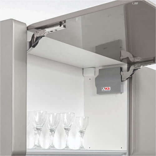 Top Stays Lift – Soft Closing
